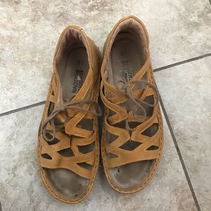 NAOT size 38 sandals